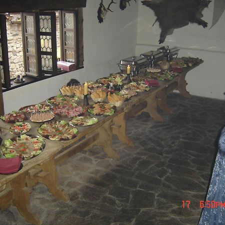 Penzion Hrad ฟรีเดก-มีสเตก ภายนอก รูปภาพ