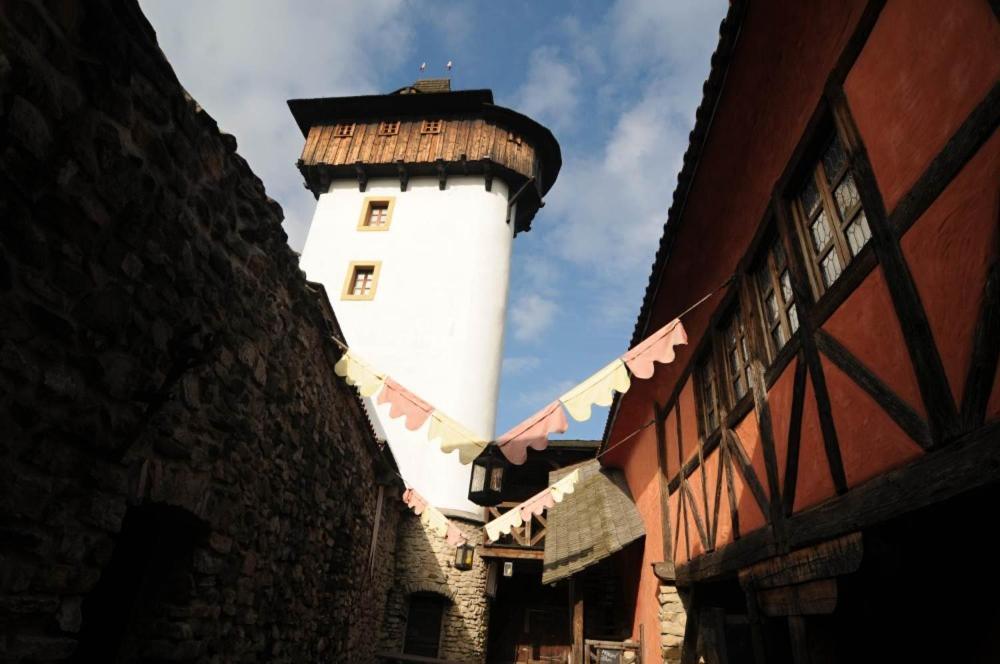 Penzion Hrad ฟรีเดก-มีสเตก ภายนอก รูปภาพ