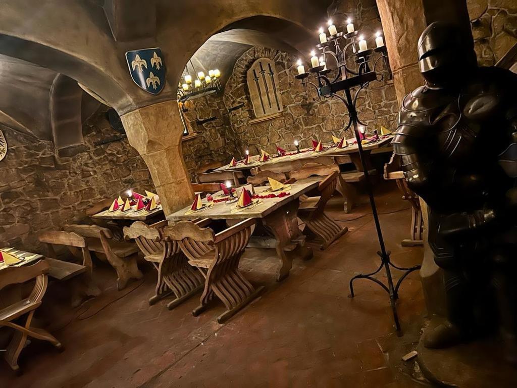 Penzion Hrad ฟรีเดก-มีสเตก ภายนอก รูปภาพ